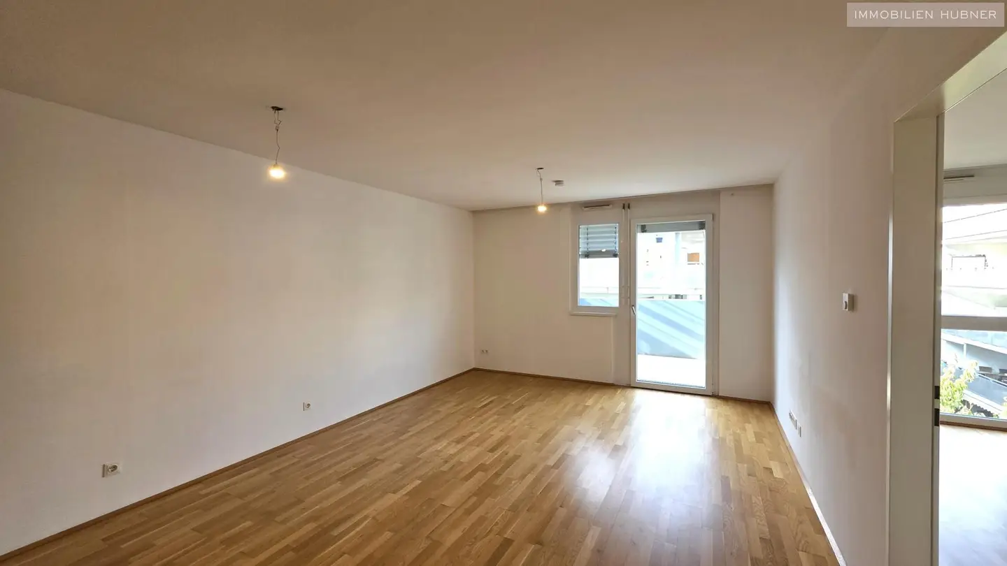 Neubauwohnung mit großem Balkon und Deckenkühlung