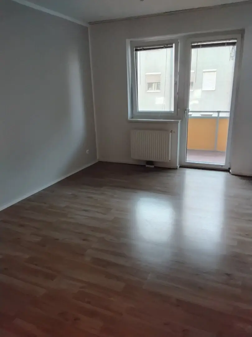 Attraktive 3-Zimmer-Wohnung mit Küche und Loggia!