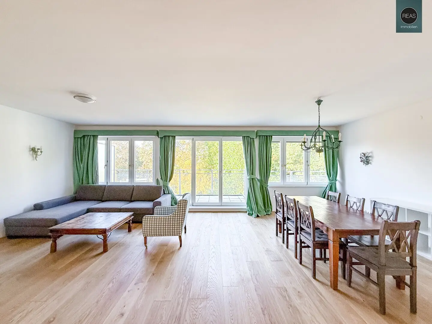 Commission-free: Attic Maisonette in Döbling prime location with 3 terraces Garage available