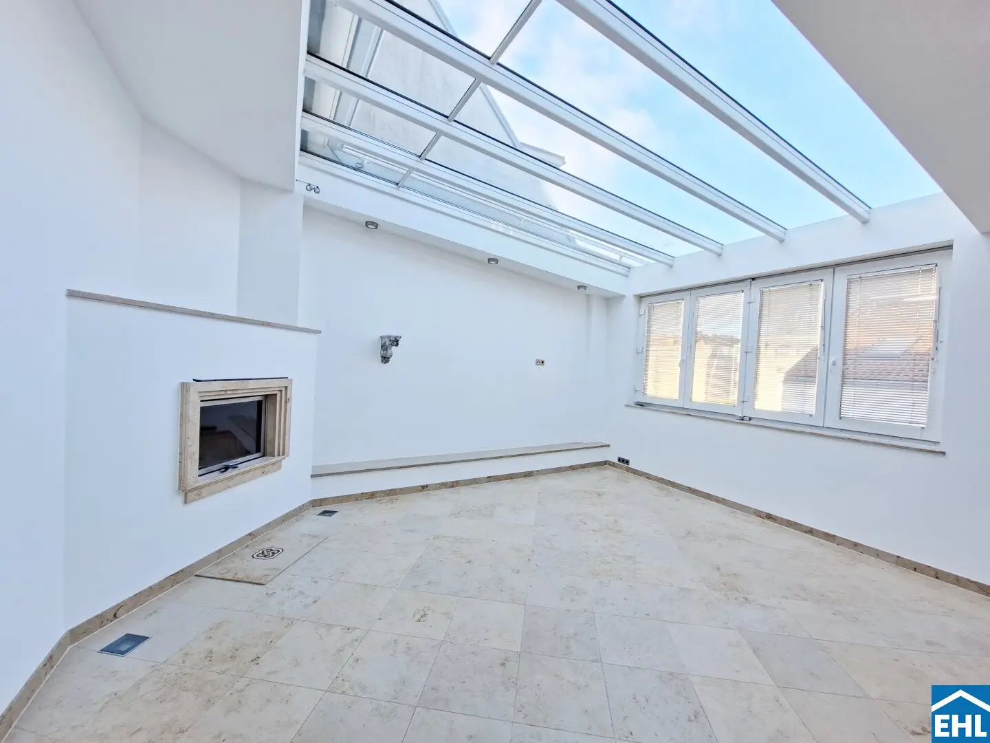1190 Wien: Helle Eigentumswohnung in oberster Etage mit Kamin in ruhiger Lage