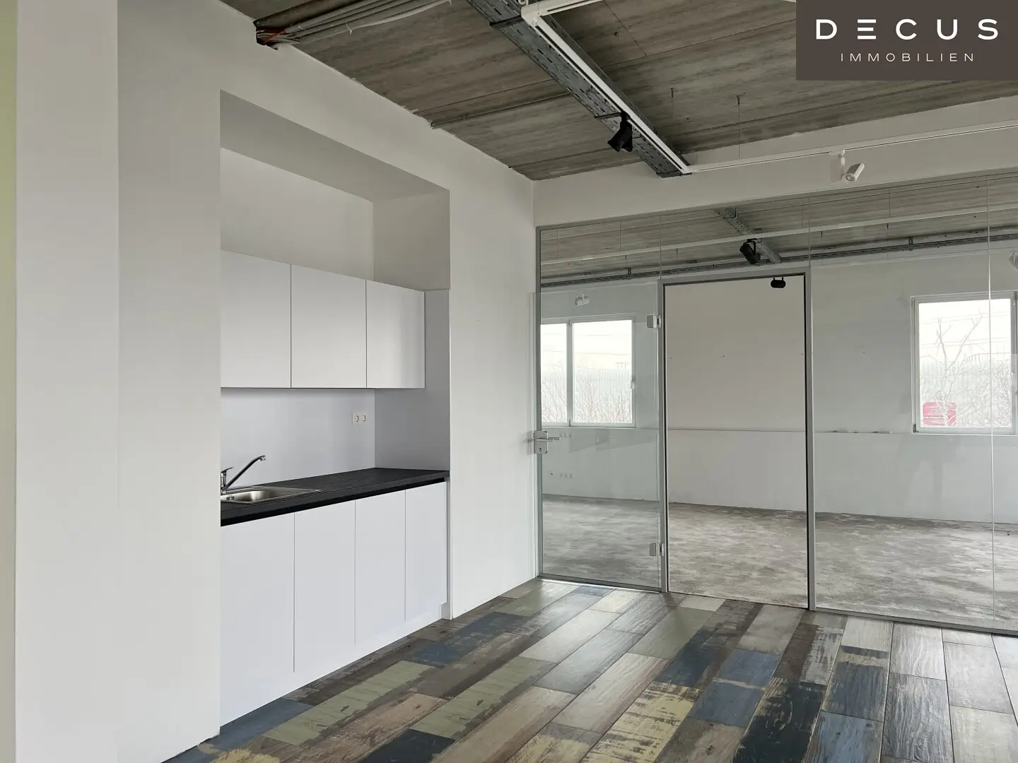 Ihr Unternehmensstandort in Wien-Liesing - Büro, Lager und Stellplätze nahe dem Knoten Inzersdorf