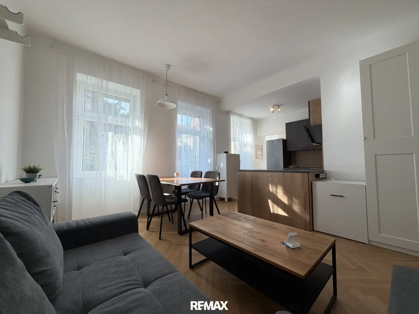 Altbaucharme trifft Stadtleben – 2 Zimmer nahe der Meidlinger Hauptstraße