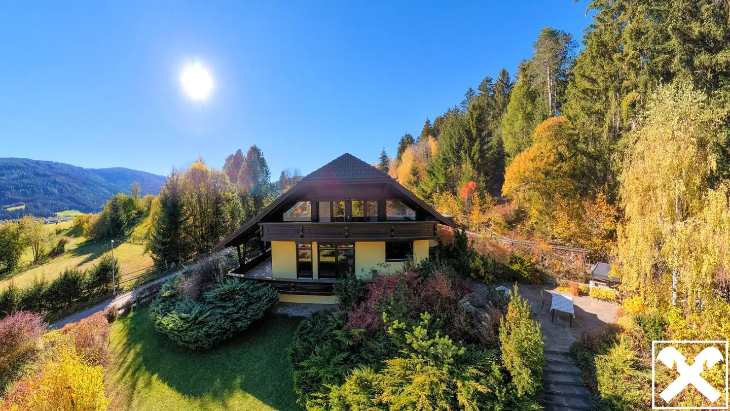 Helle Familienwohnung mit großem Garten und Ausblick