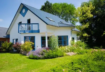 Barrierefreie Wohnung mit Terrasse und Garage im neuwertigen Haus