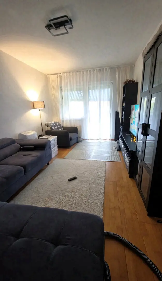 Bright 3-room apartment with loggia and parking space in Hörsching – Rent €770.29
