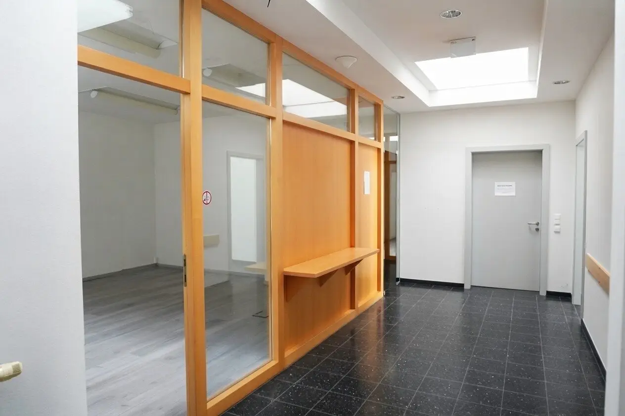 Attractive office space with courtyard for rent in 1100 Vienna