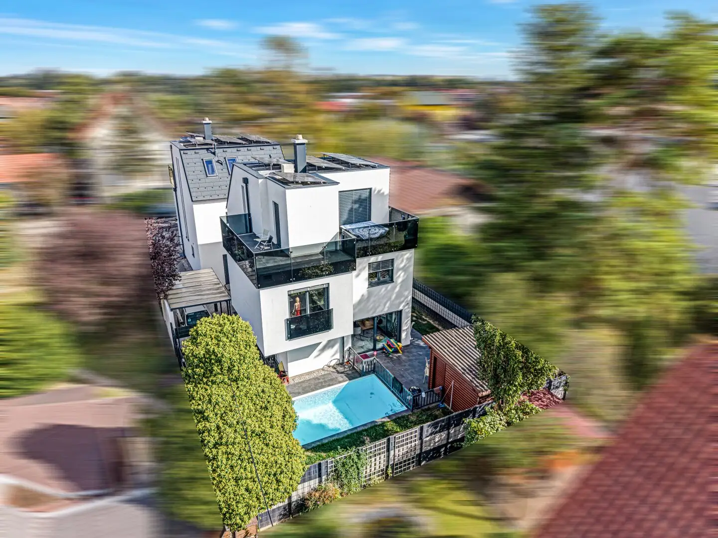Exclusive family house with pool, roof terrace &amp; photovoltaic in prime location of Vienna-Floridsdorf
