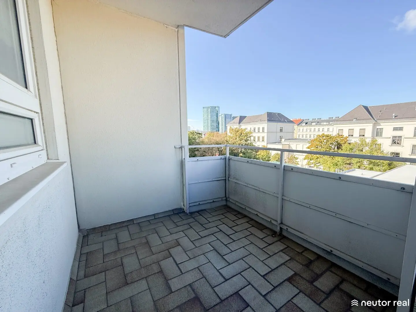 Renovation-required 3-room apartment in a quiet location of the 10th district, near Wienerberg ideal for realising your dream home or as an investment