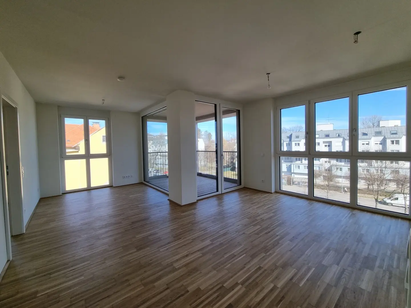 Nachhaltige lichtdurchflutete Wohnung mit Loggia