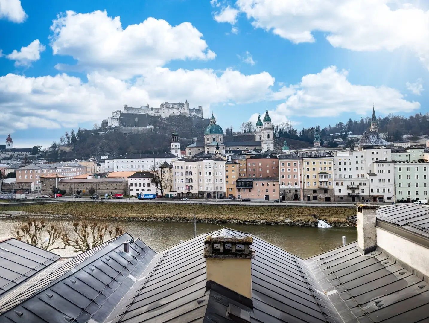 Charming period apartment with modern comfort and panoramic view in the heart of Salzburg