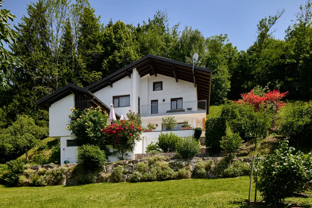Waldrandlage mit großer Terrasse Familienwohnung