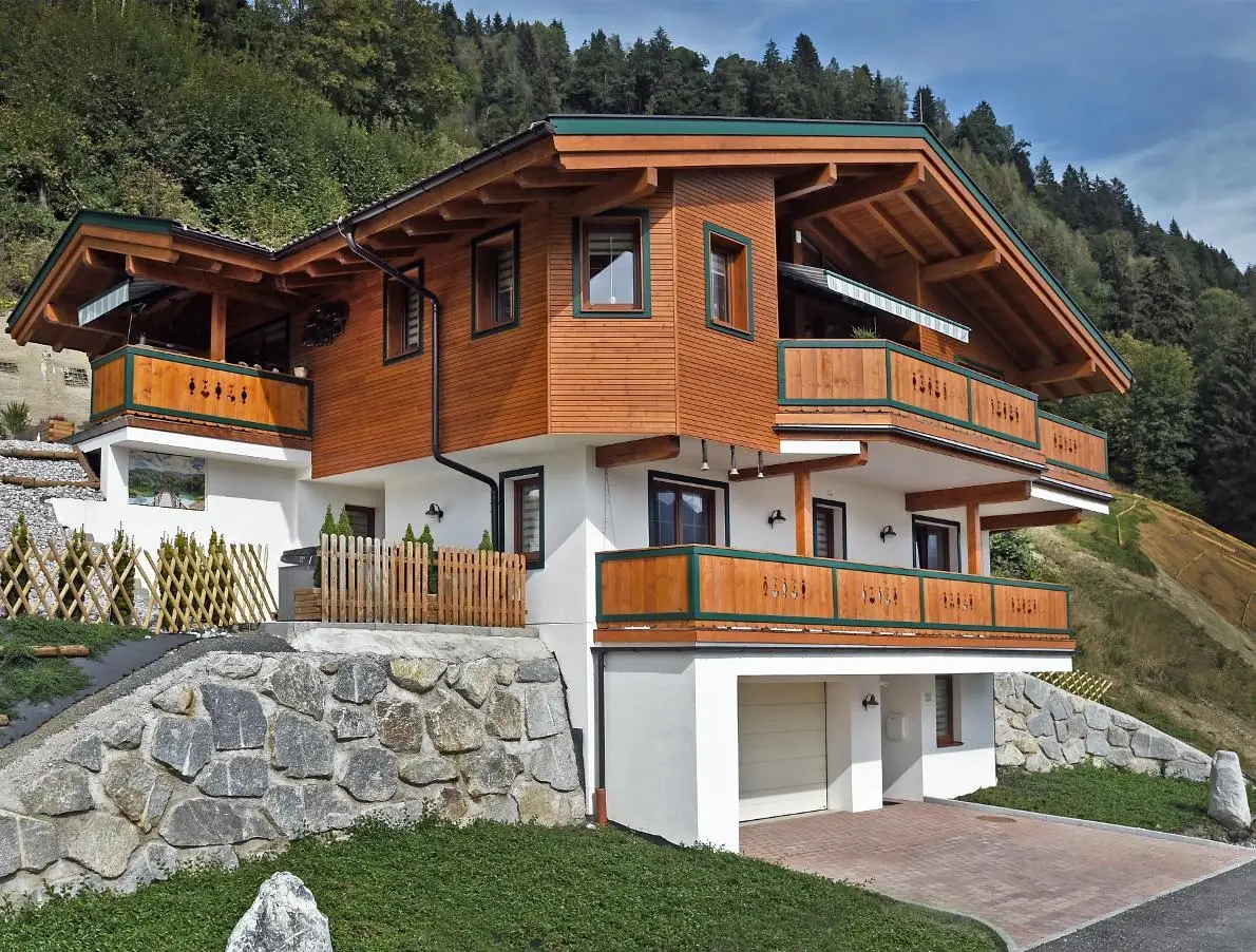 Neubau mit Garten und Panoramablick Familienwohnung