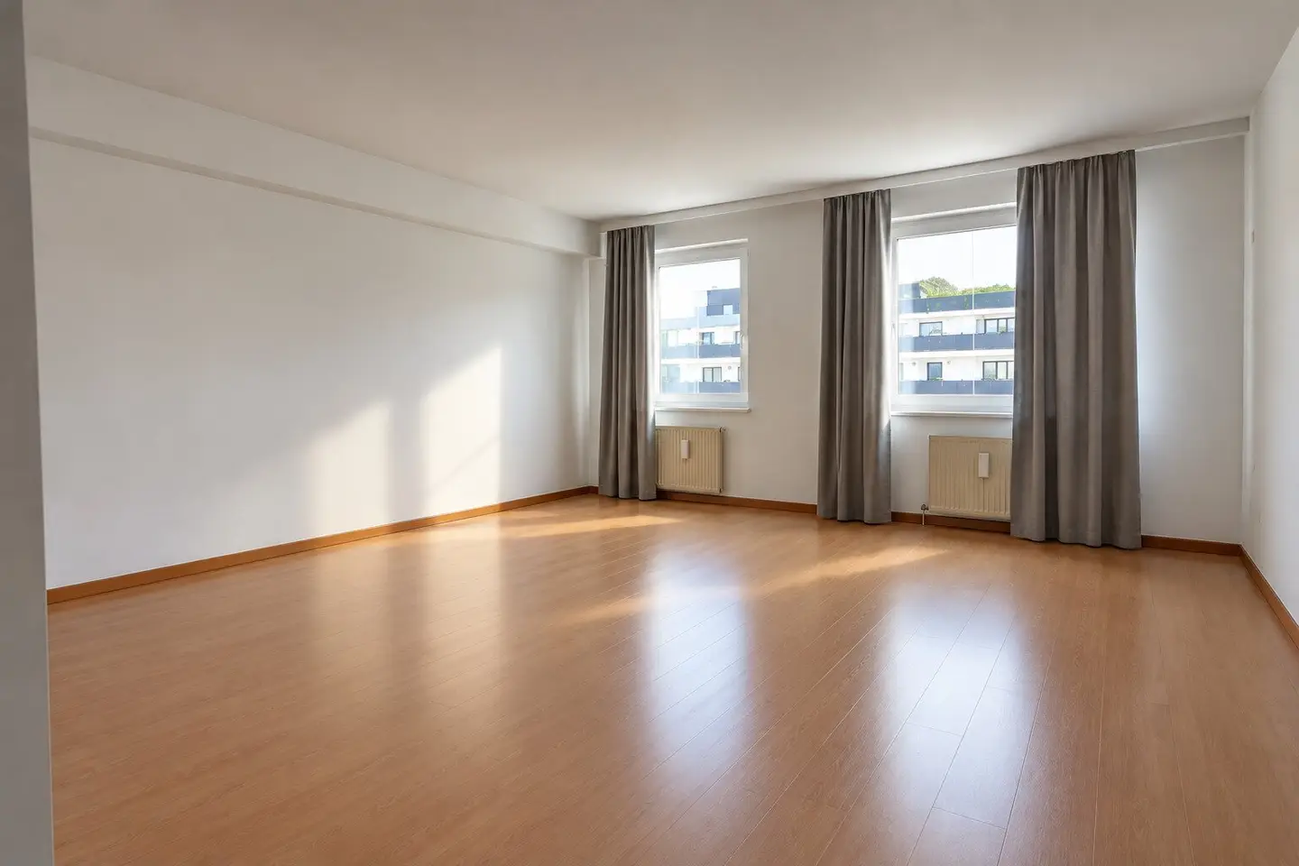 Spacious 3-room apartment near the main station - suitable for flatshare