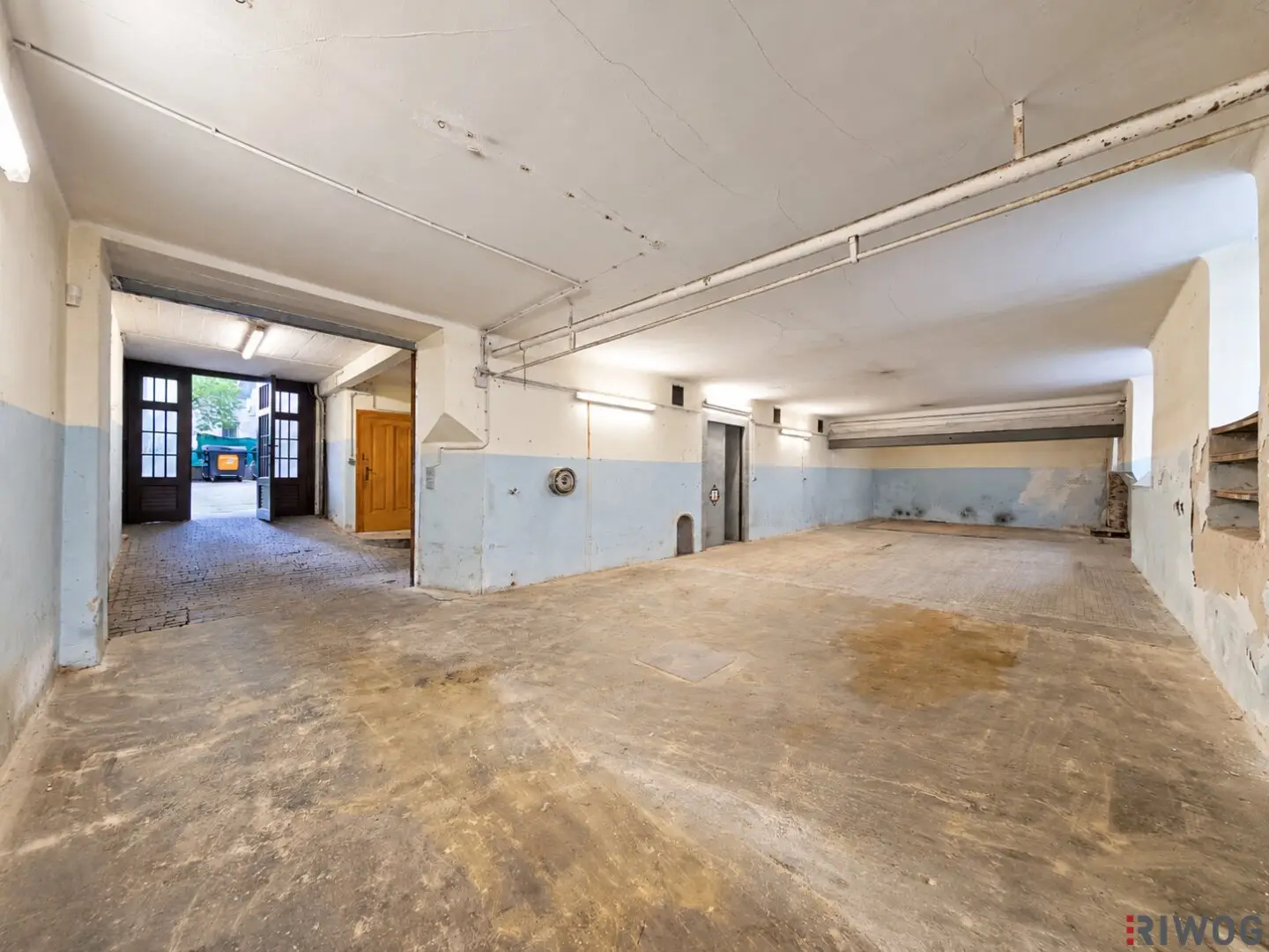 Storage with access near Rochusmarkt | open-ended &amp; available immediately