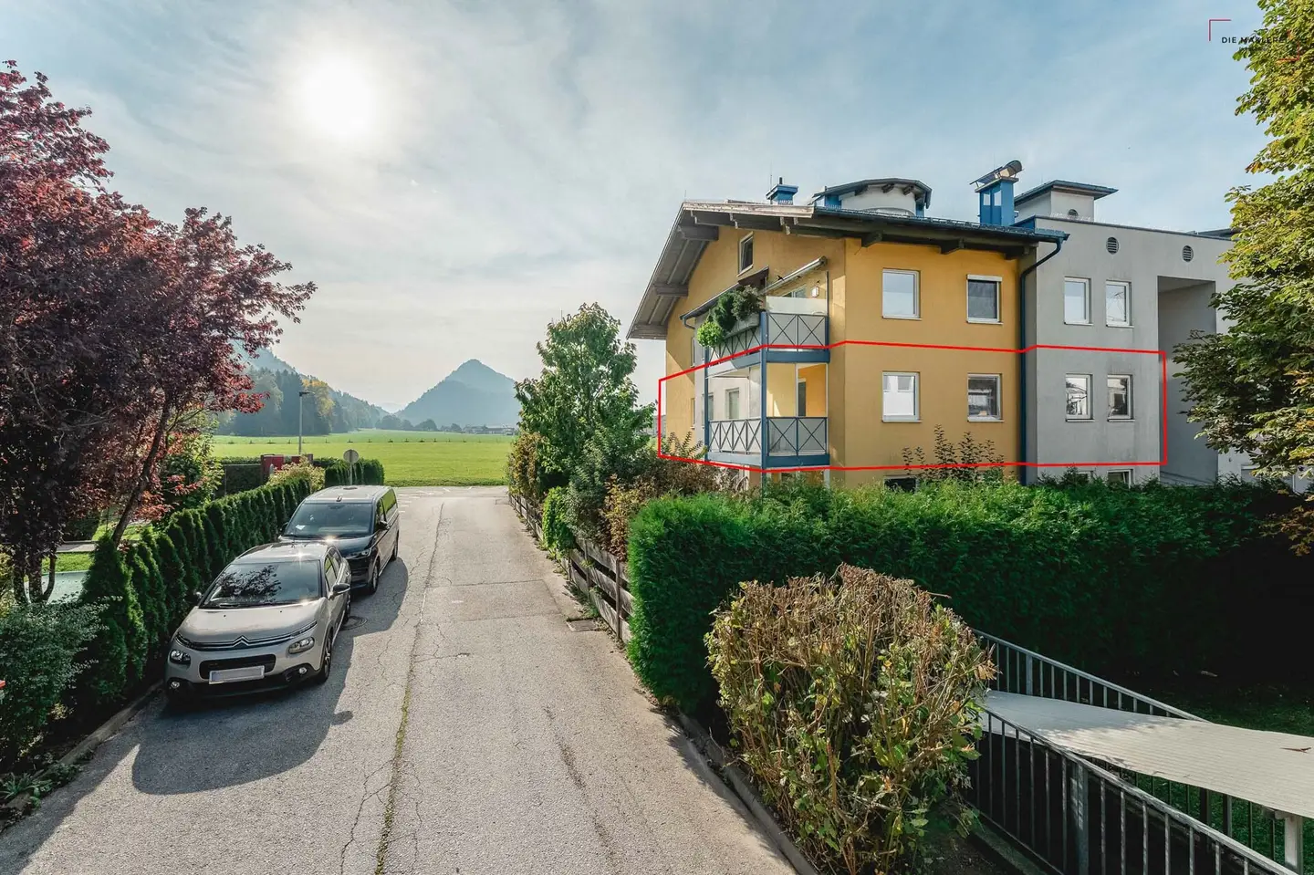 Helle Wohnung mit Balkon und Tiefgaragenstellplatz
