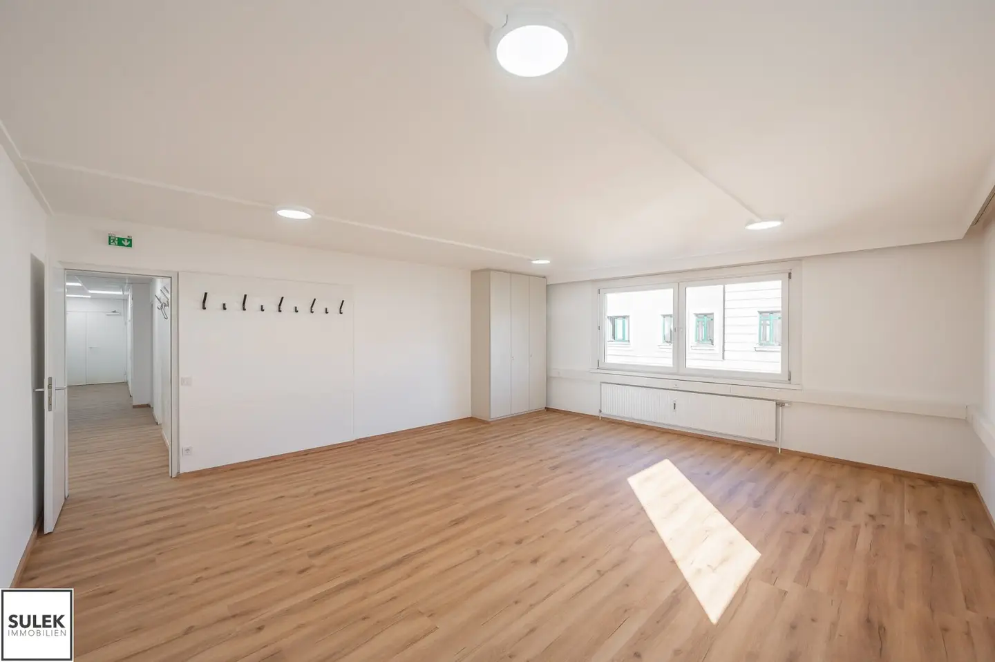 Saniertes &amp; voll klimatisiertes Büro / Praxis (126-151m²) im 2. Liftstock in der Plunkergasse | Provisionsfrei!