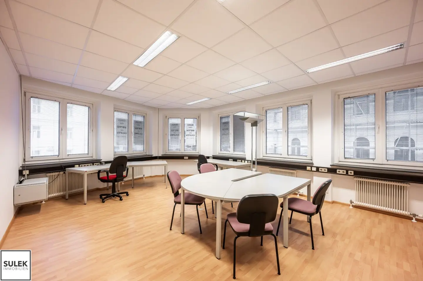 5 Büroräume auf ca. 155 m² in der Wiedner Hauptstraße | Klimaanlage, Lift und optionale Stellplätze