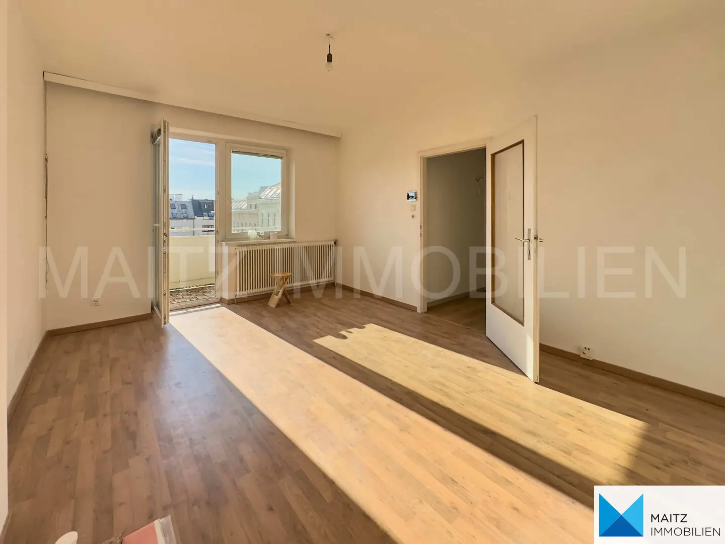 Sunny balcony apartment with 2 rooms U3 Hütteldorfer Straße