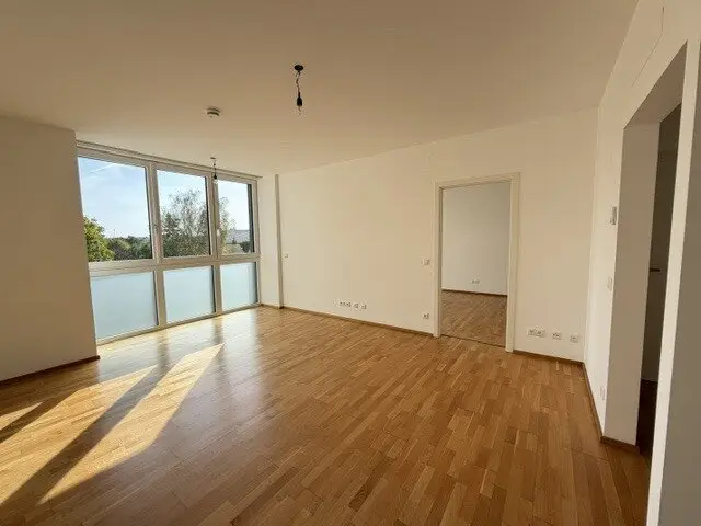 Central quiet rental apartment for singles and couples with distant view