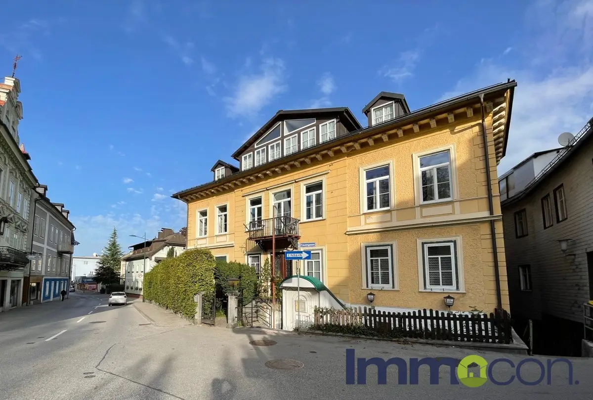Altbauwohnung in historischer Villa mit Potenzial