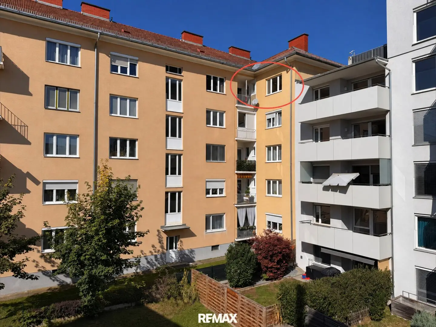 Großzügige Eigentumswohnung mit Loggia, Bergblick und viel Potenzial in zentrumsnaher Lage