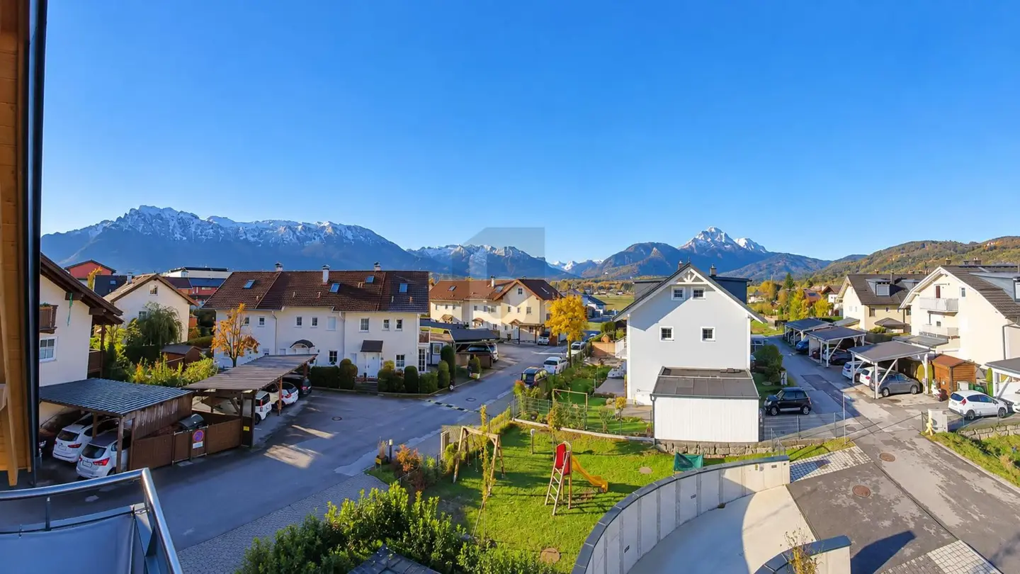 Bright attic apartment with mountain view