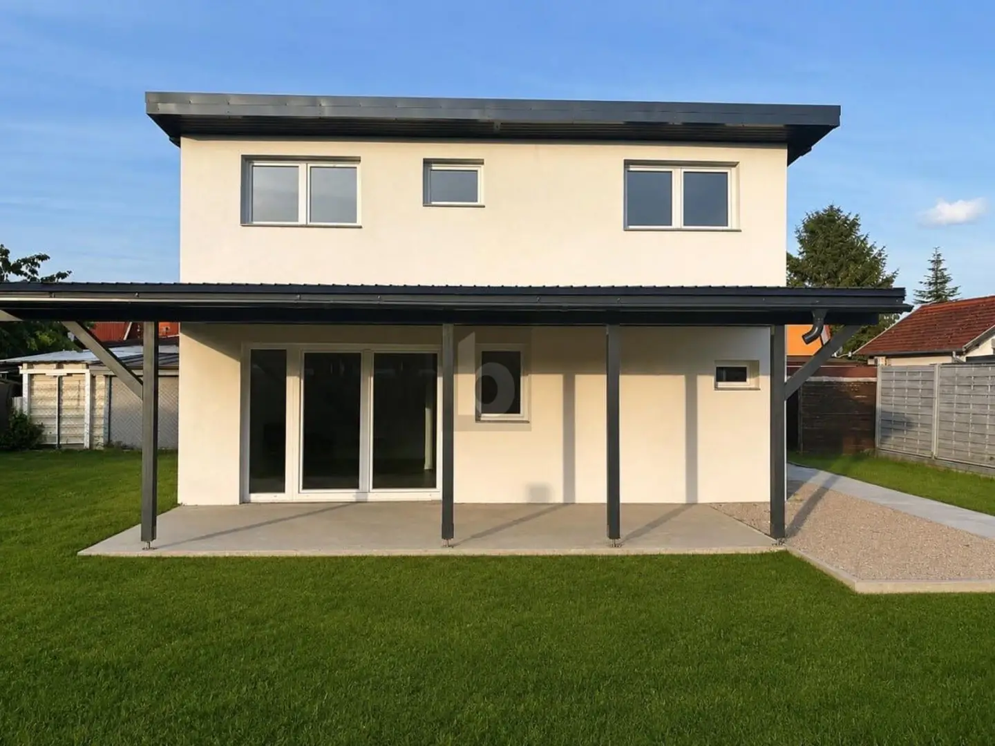 Erstbezug Maisonettewohnung mit großem Eigengarten