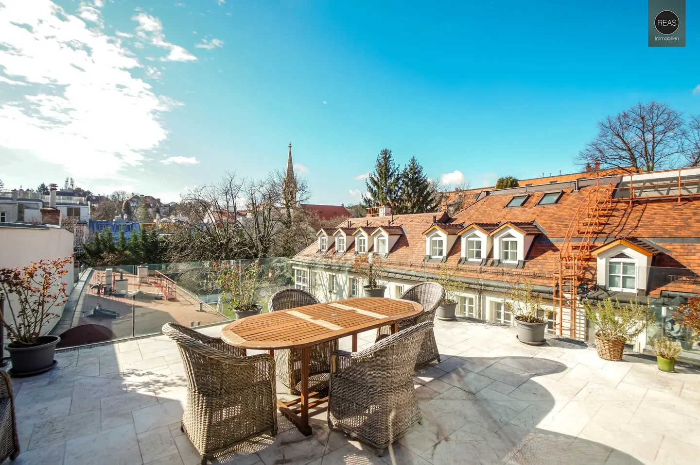 Luxus Terrassen Maisonette mit herrlicher Süd-Terrasse beim Beethoven Museum und Pfarrplatz!
