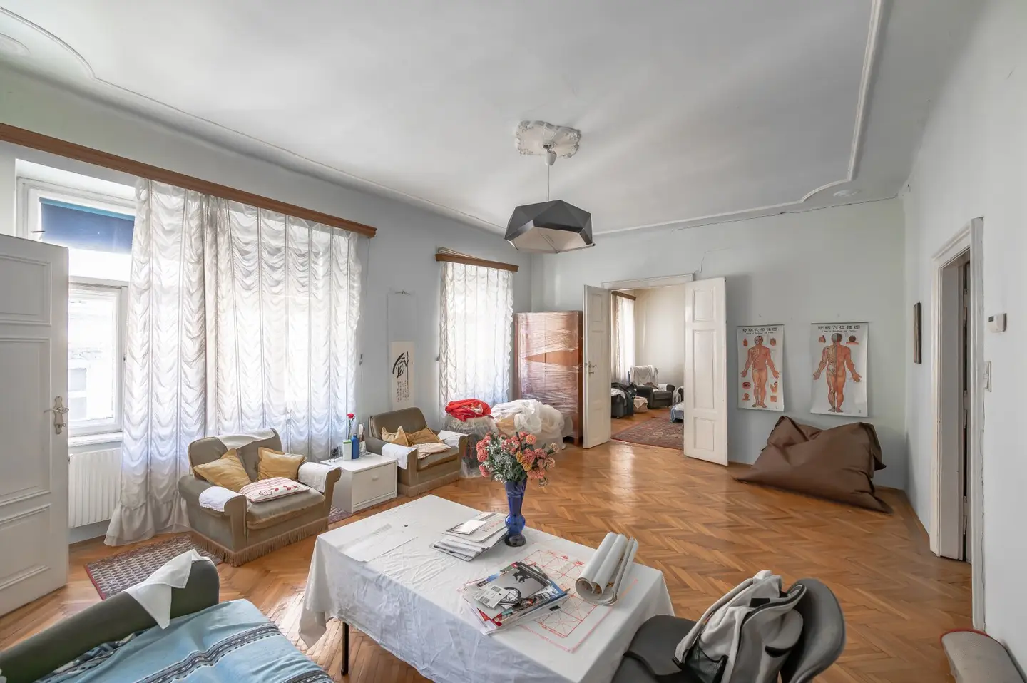 Top floor plus attic in great location