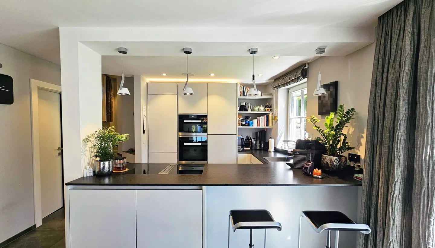 Hochwertige Einbauküche, Sonniges Einfamilienhaus mit Doppelgarage