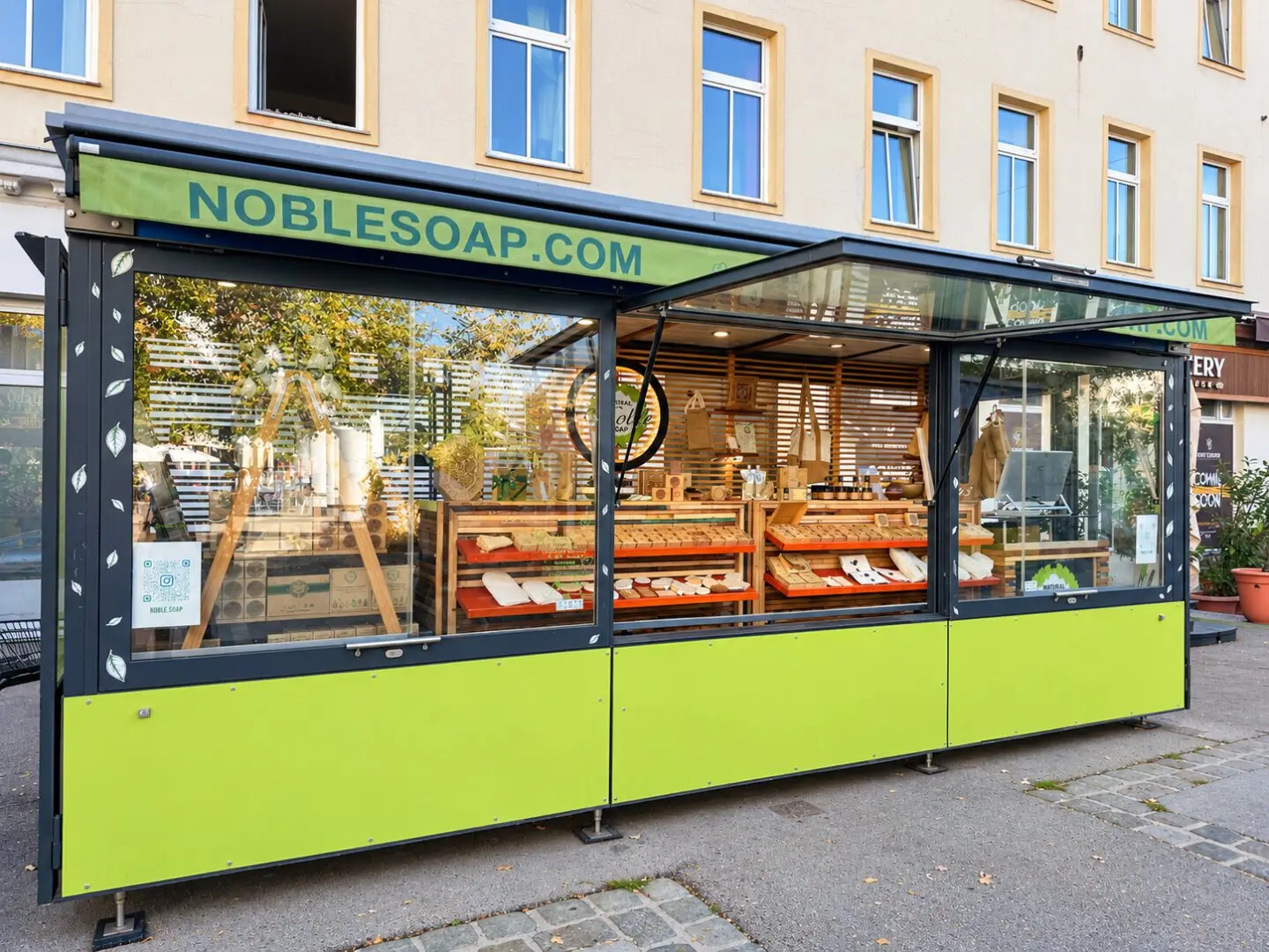 !! TOPLAGE !! Moderner Marktkiosk am Yppenplatz | Brunnenmarkt – Baujahr 2021, sofort betriebsbereit