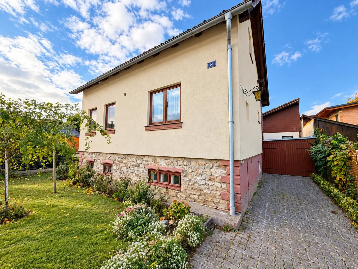 Charmantes Einfamilienhaus mit Garten und vielseitigen Gestaltungsmöglichkeiten!