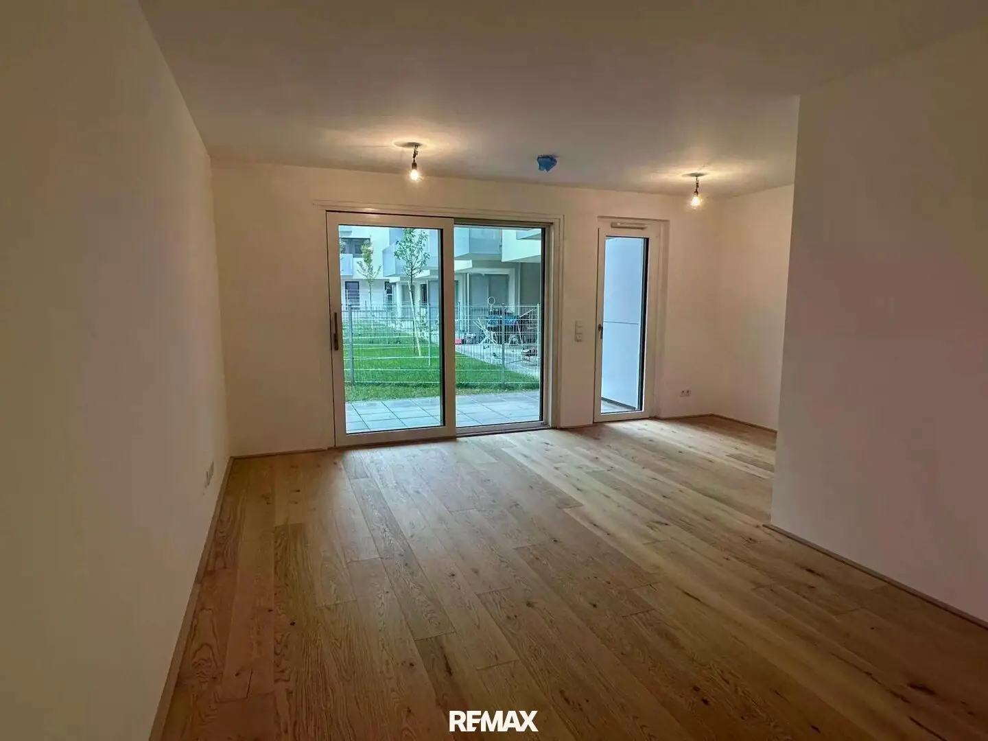 Exclusive new build apartments with outdoor areas in green prime location of Hietzing