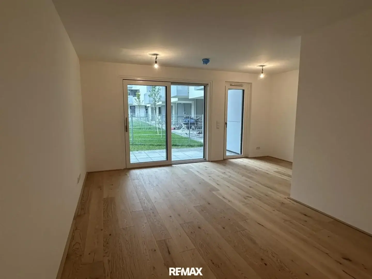 Exclusive new build apartments with outdoor areas in green prime location of Hietzing
