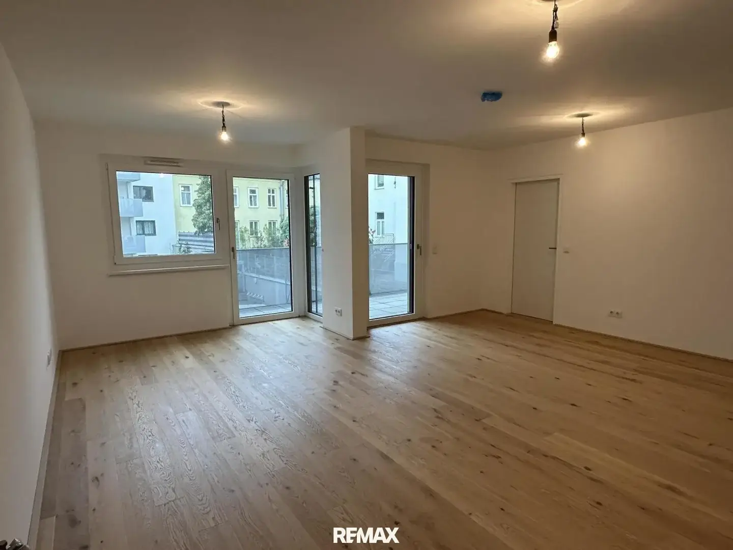Exclusive new build apartments with outdoor areas in green prime location of Hietzing