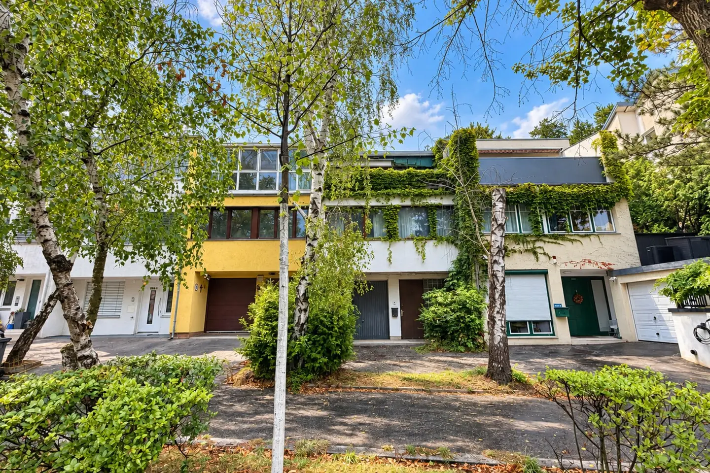Reihenhaus mit Potenzial – renovierungsbedürftig in begehrter Döblinger Lage nahe Neustift am Walde