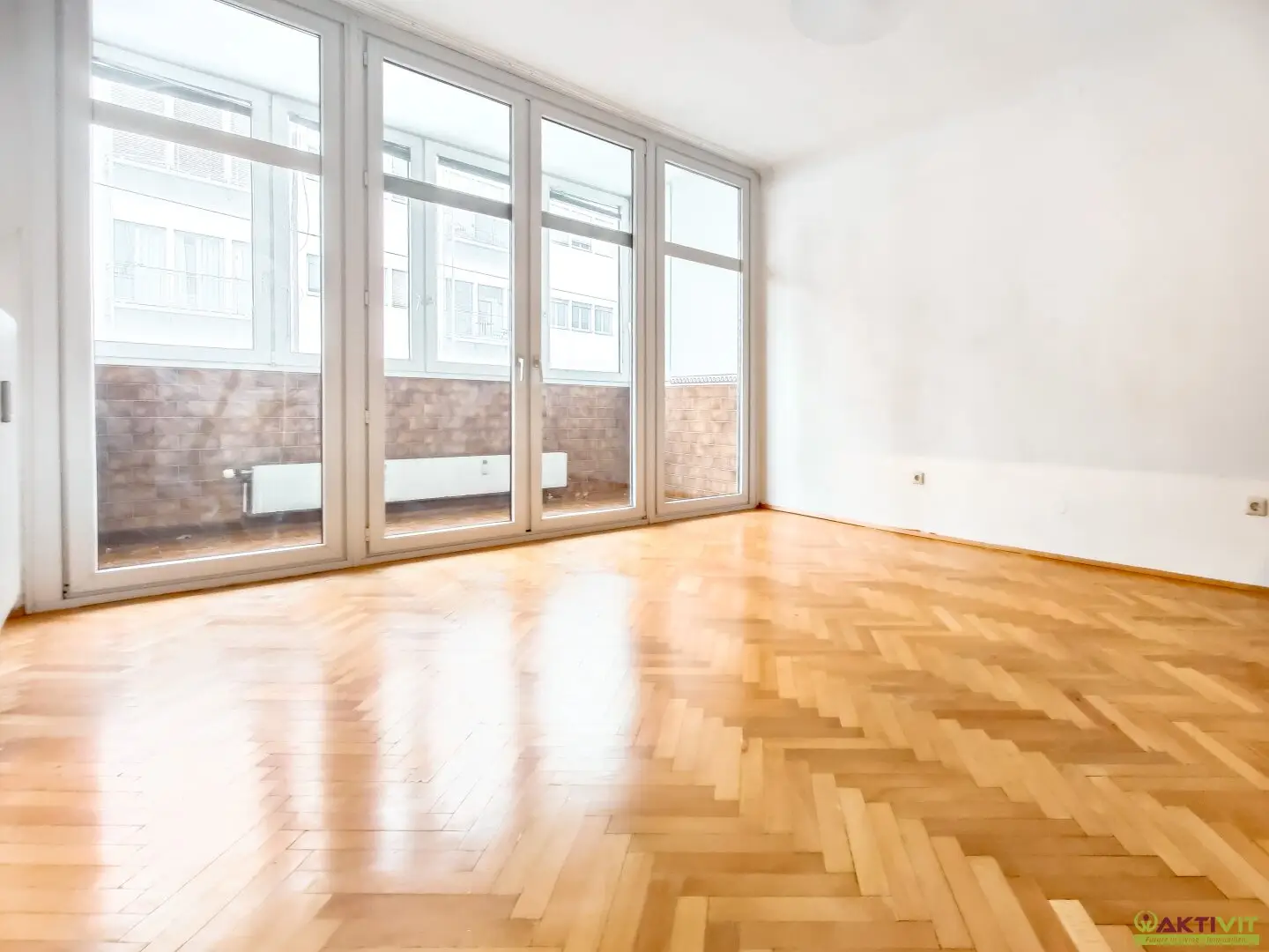 Central 2-room apartment with loggia and parking space in Graz - Gries