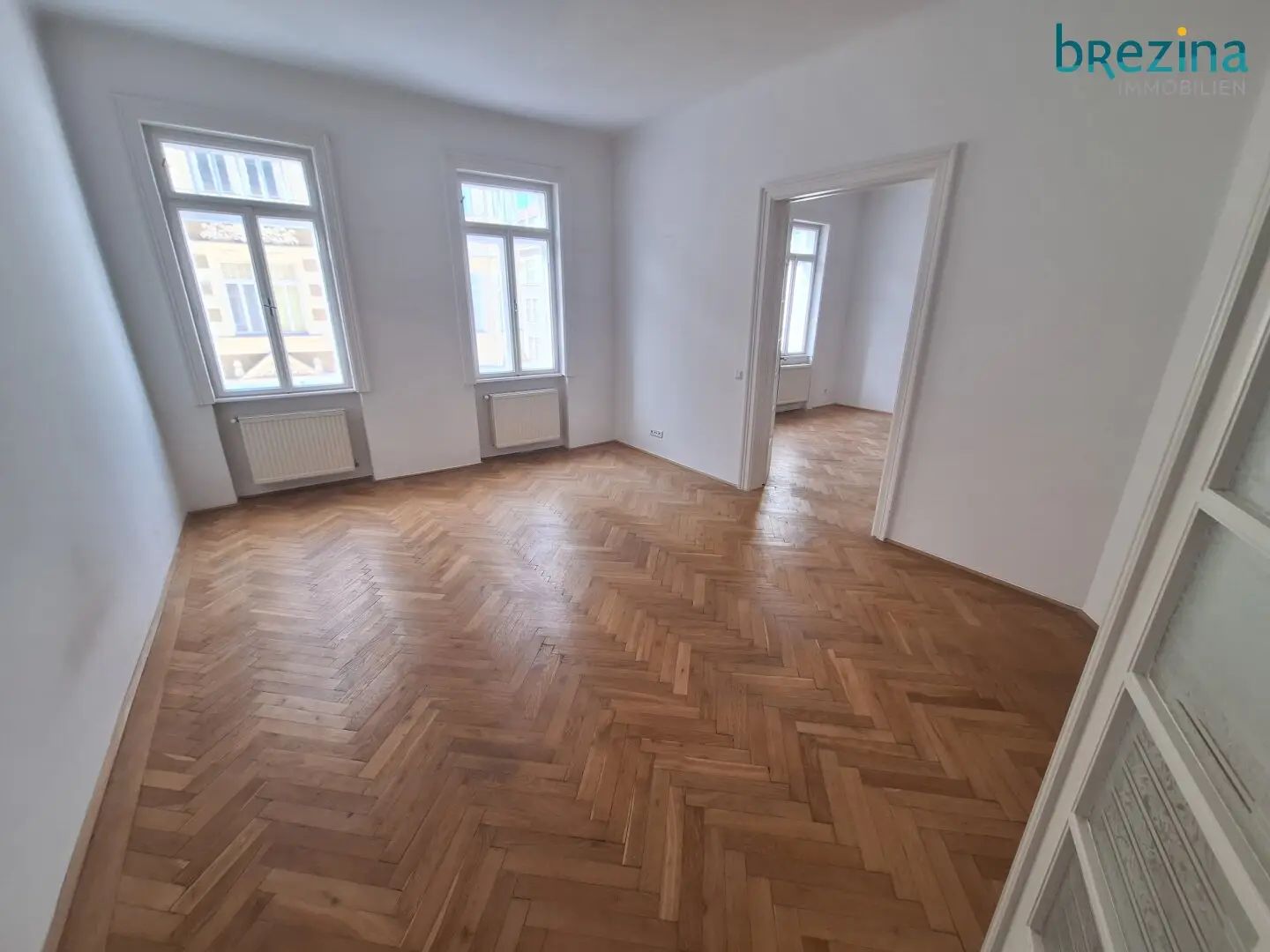 Tolle, klassisch Altbauwohnung und noch dazu unbefristet an der Mariahilferstrasse - Schmalzhofgasse