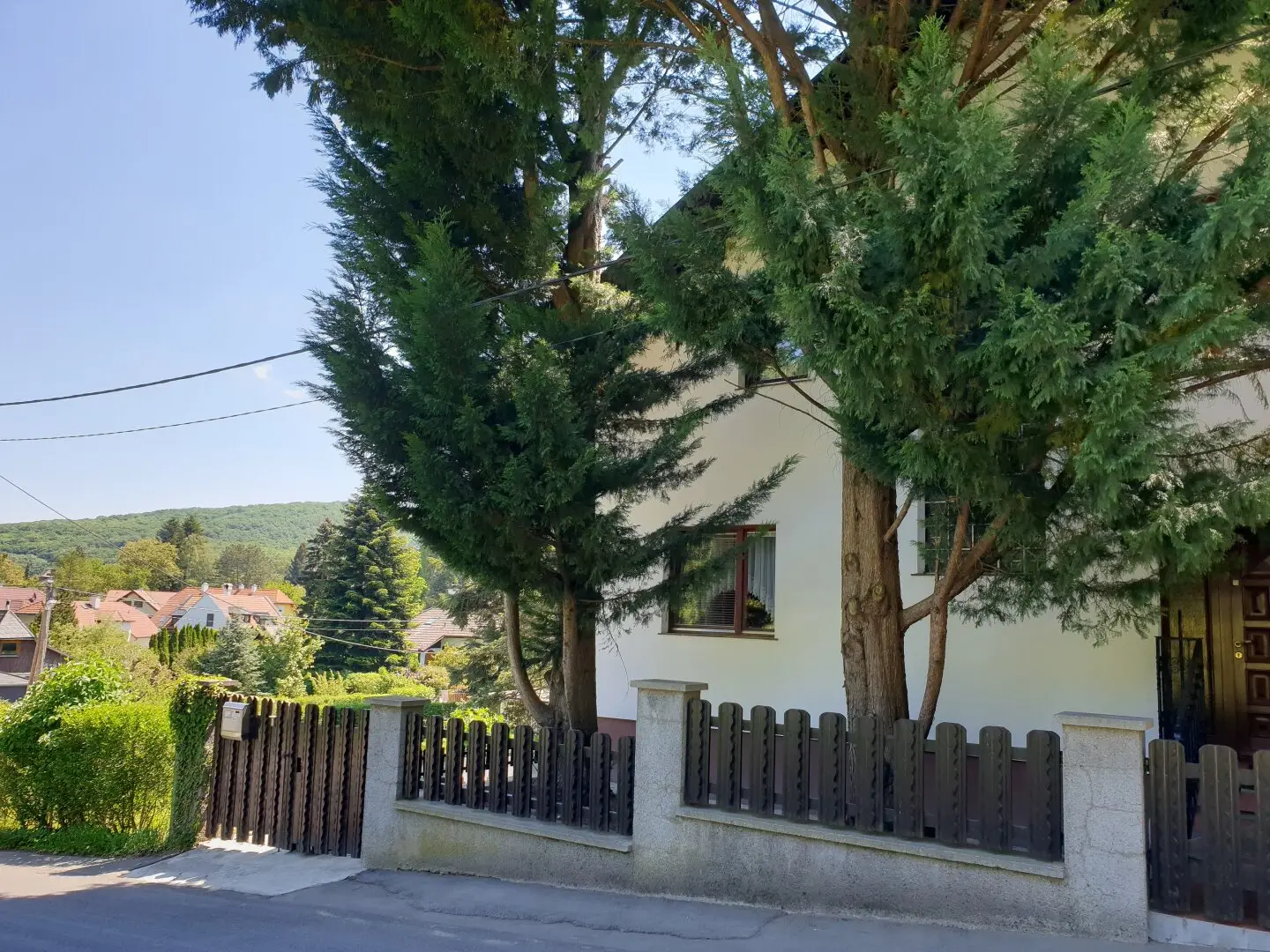 Sonnige 275 m² Wohnfläche auf drei Ebenen – großzügiges Mehrfamilienhaus mit 877 m² Grundstück, Grünruhelage, Breitenfurt Ost