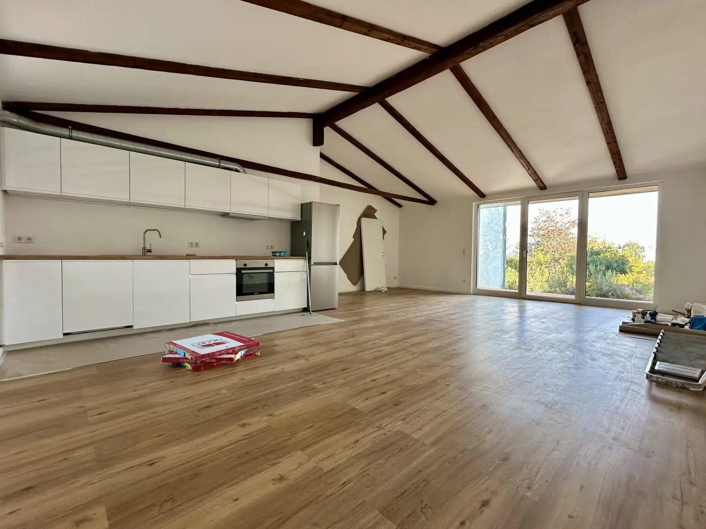 5 Zimmer Haus am Gießhübl // Wärmepumpe // großer Garten // großer Keller // Garage // Blick über Burg Lichtenstein!