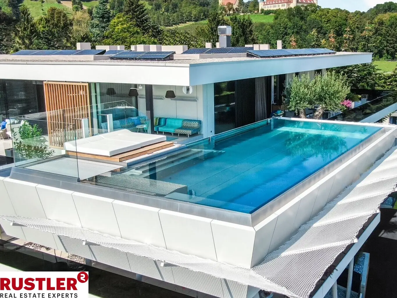Penthouse mit beheiztem Infinity Pool und privatem Lift