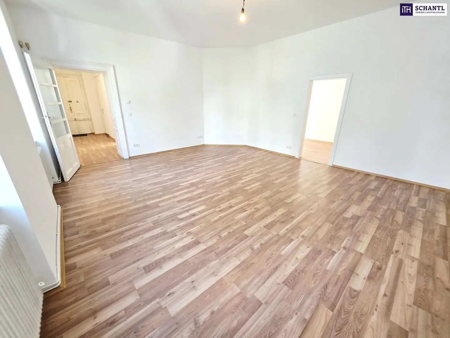 Altbaucharme im Servitenviertel! Kompakt Wohnen im 9. Bezirk! Traumhaft schönes Altbauhaus + Ruhige Seitengasse + Grünblick + Beste Infrastruktur und Anbindung!
