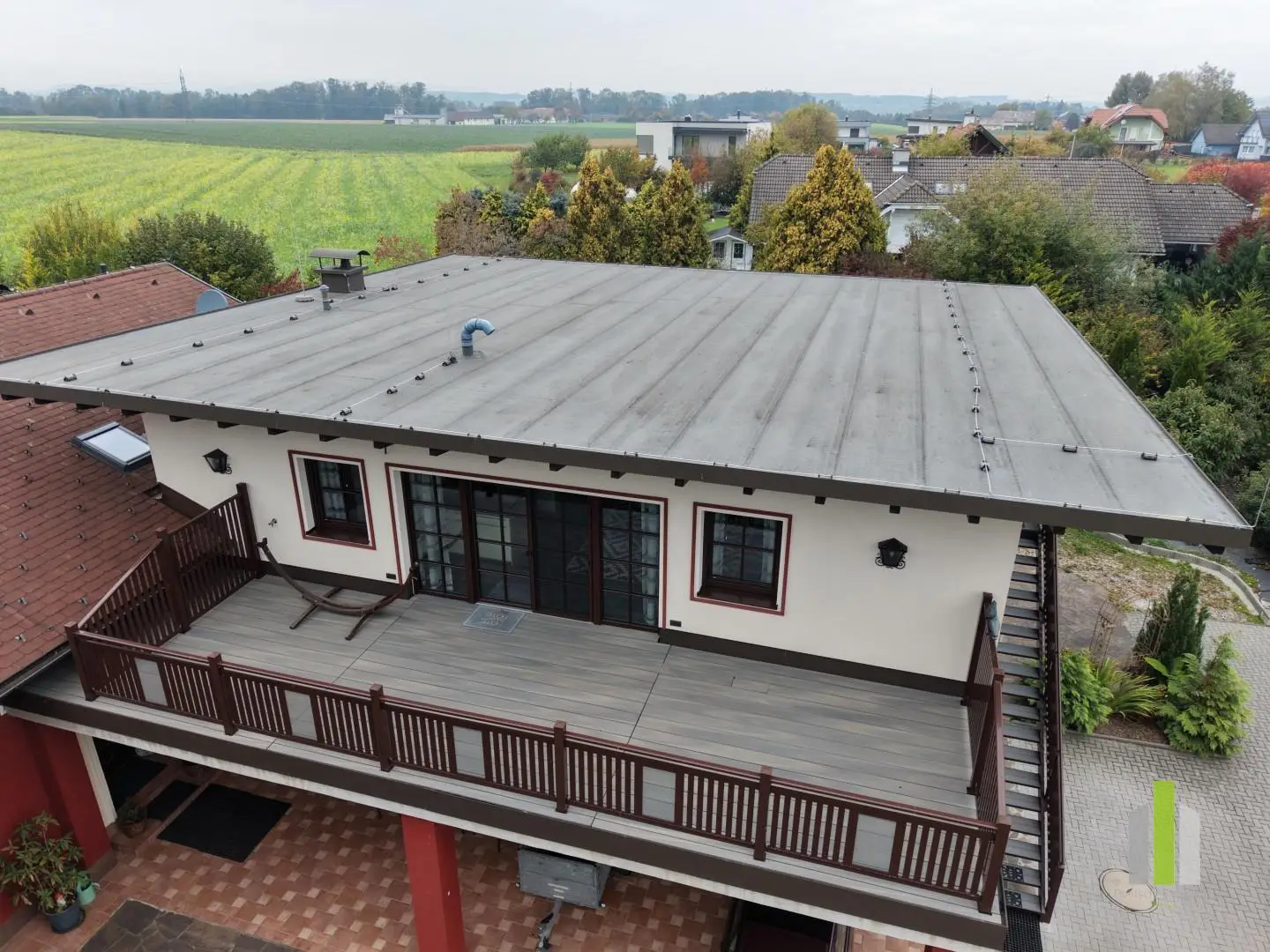 Wohnung mit Privatgarten und großer Terrasse nahe Attersee