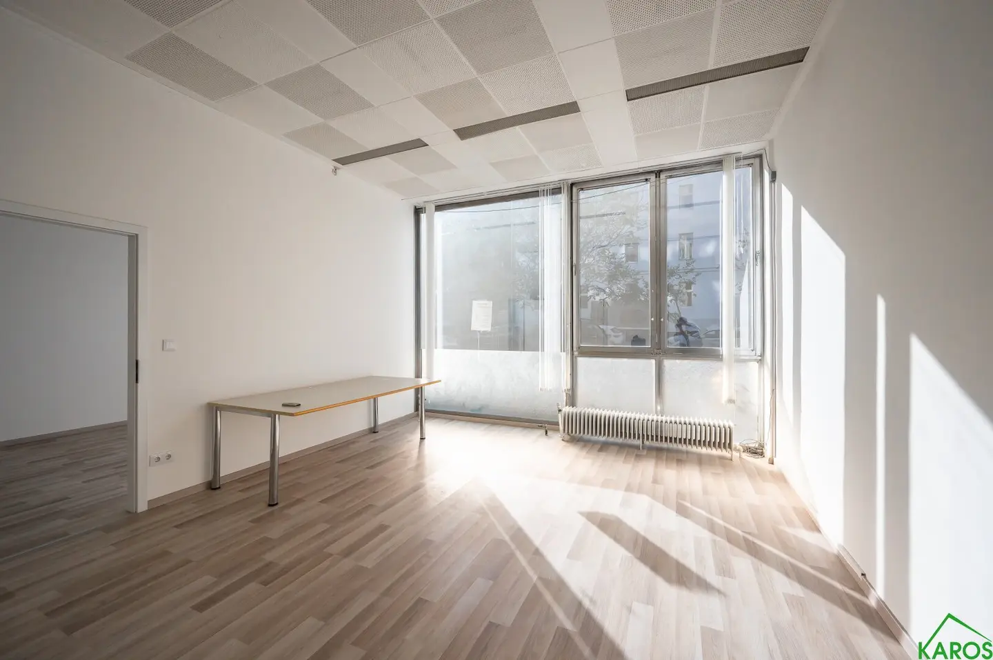 Büro mit Klimaanlage im Erdgeschoss in Favoriten