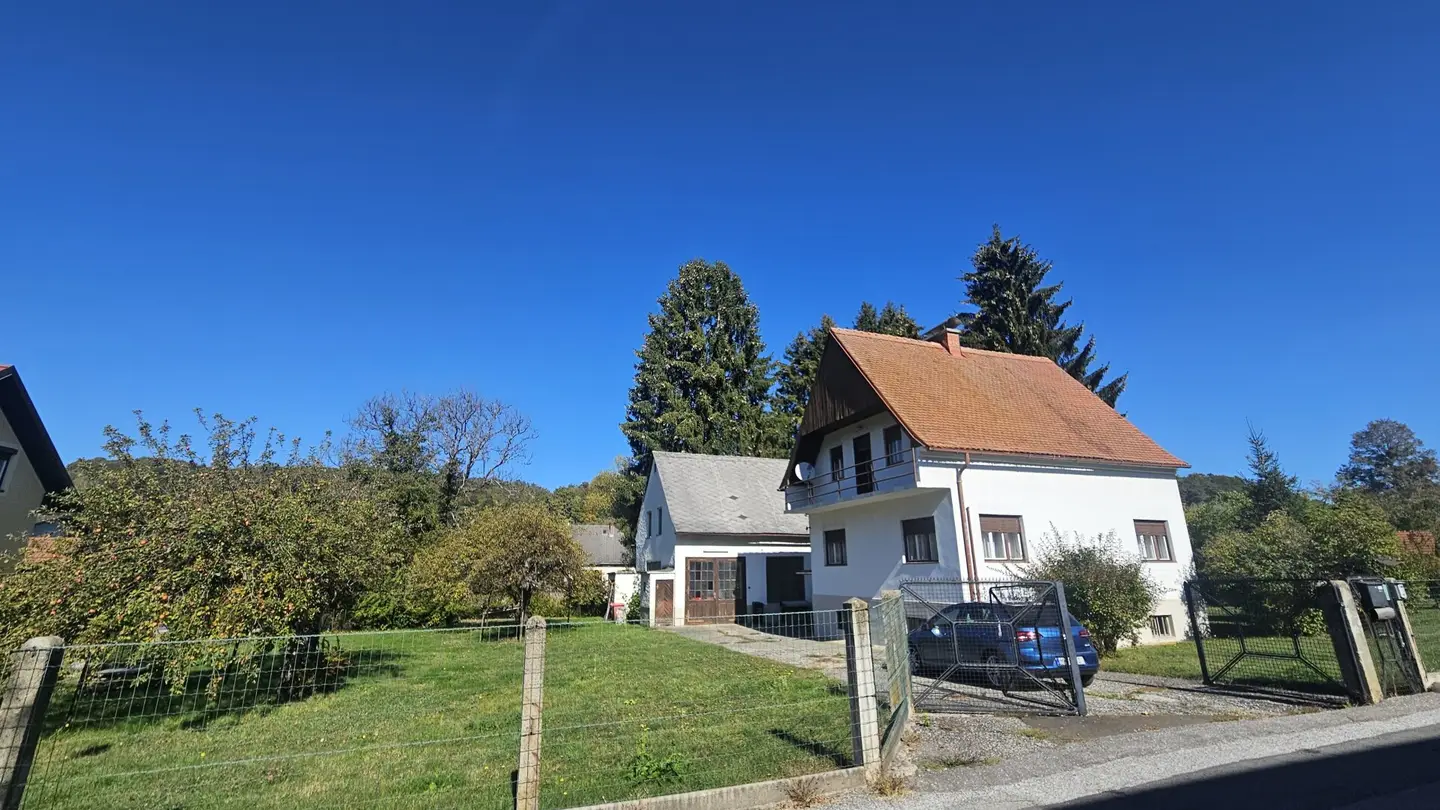 Idyllic quiet location only approx. 10 minutes from LKH Klinikum and the Privatklinik Ragnitz