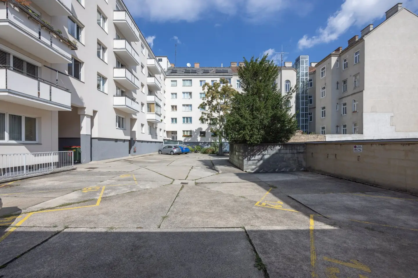 Charmante 2-Zimmer-Wohnung mit Einbauküche und Lift in 1140 Wien – 50,87 m² um 189.000 €