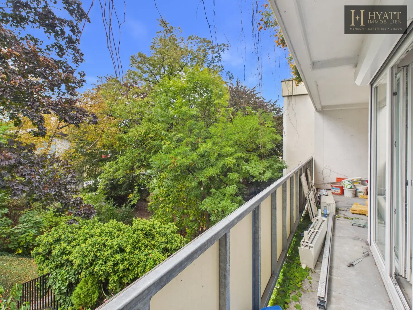 Vollrenovierte 3-Zimmer-Wohnung mit Loggia im erweiterten Diplomaten- und Botschafterviertel von Döbling
