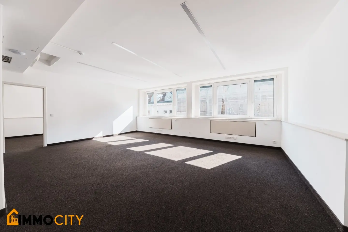 Helles, klimatisiertes Büro mit Blick auf die Karlskirche – ca. 139 m² in begehrter Lage auf der Wieden