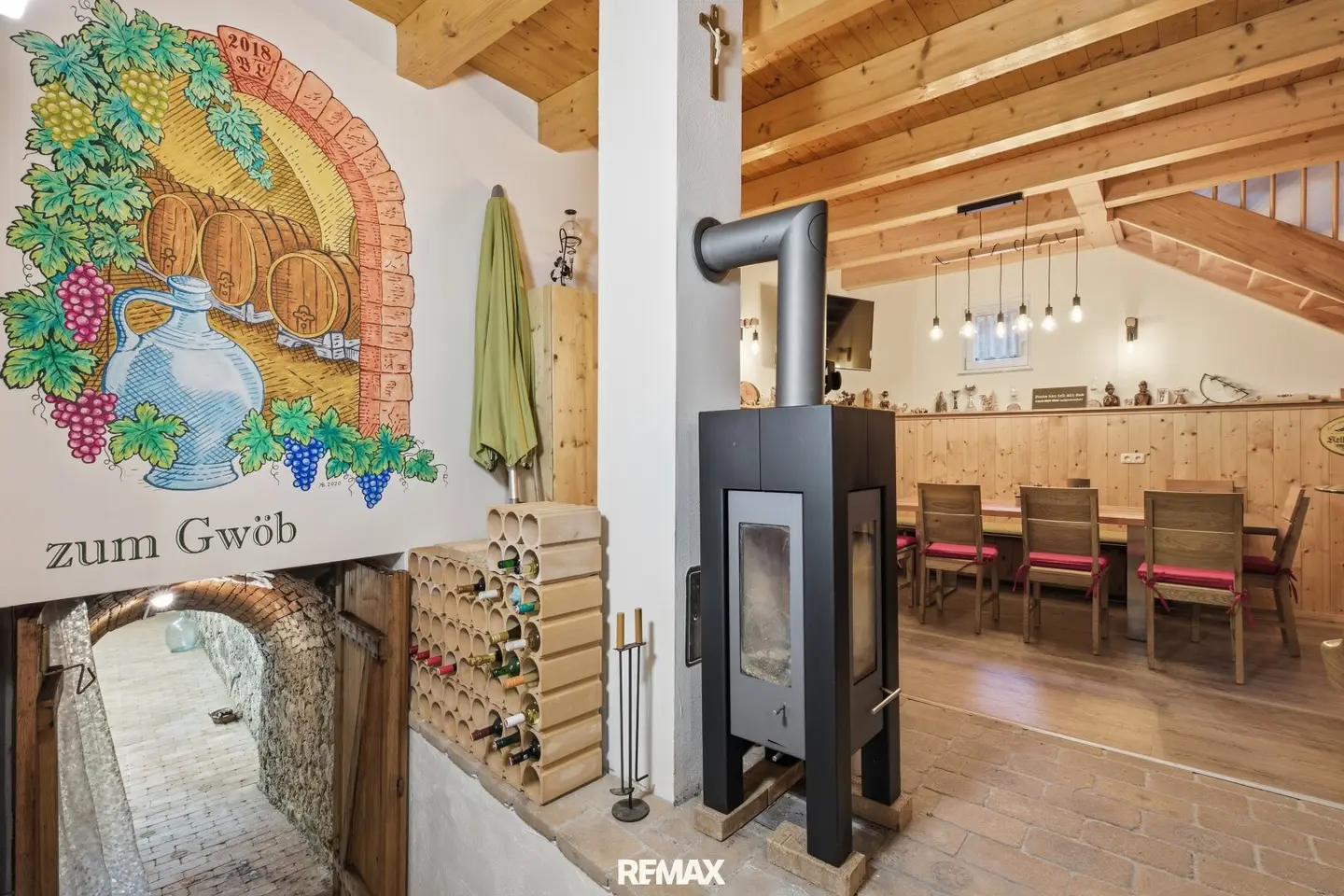 Neuwertiges Weinpresshaus (Bj. 2018) mit traditioneller Kellerröhre  und Gartenfläche in Immendorf