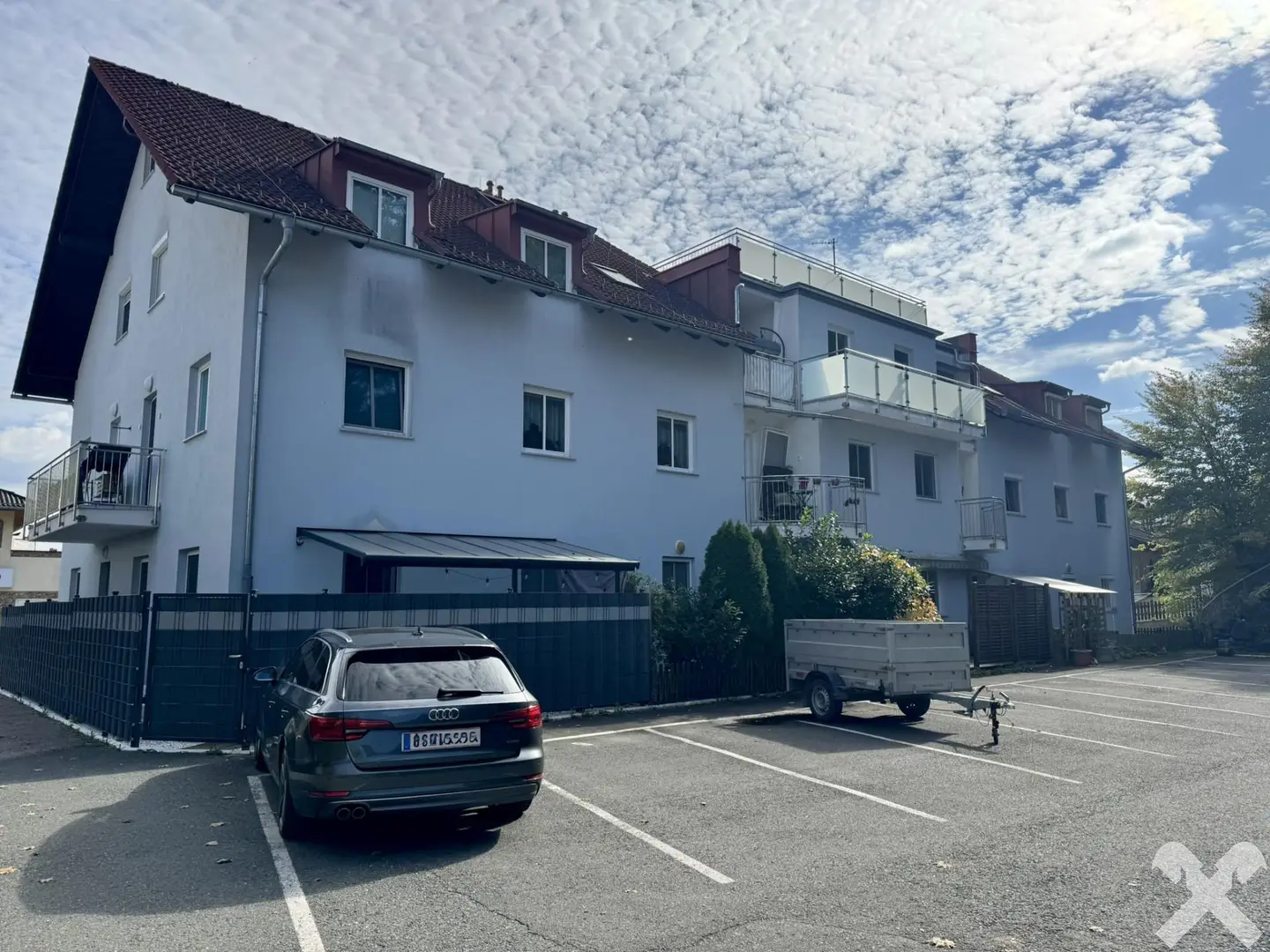 Maisonettewohnung mit Terrasse und Carport